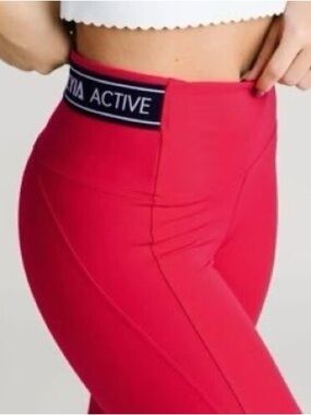 ZYIA RED BANDED LUXE RENDEZVOUS
LEGGING 7/8 24 Size 4